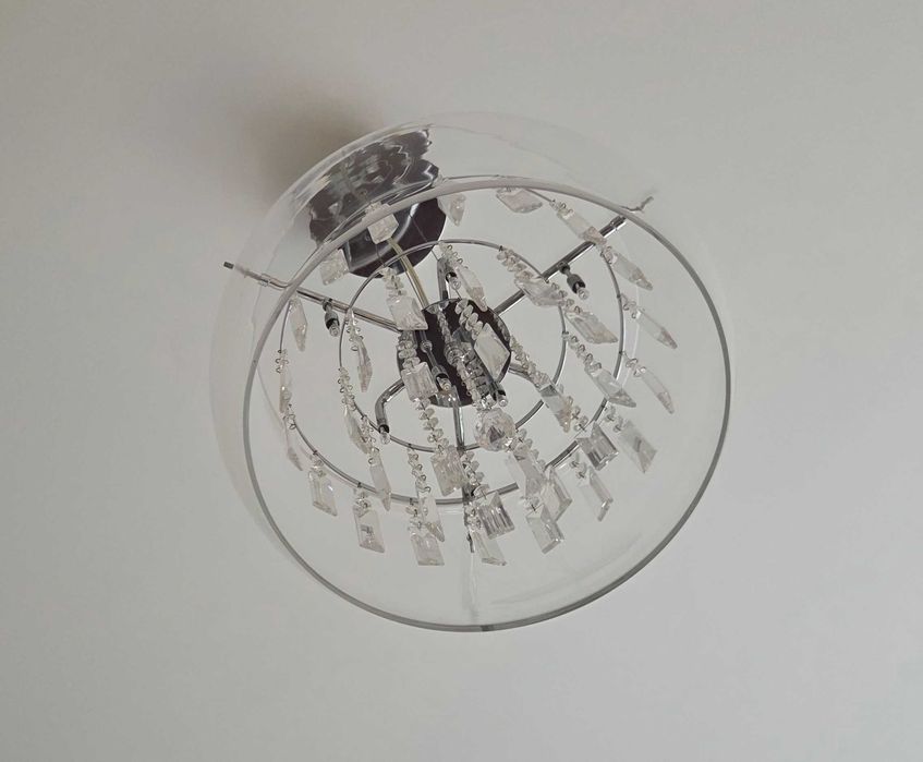 Lampa sufitowa do salonu
