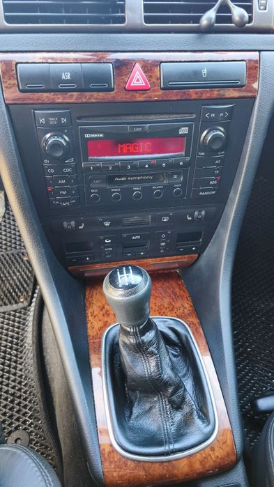 Автомобіль Audi A6