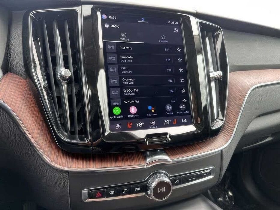 Volvo Xc60      2023