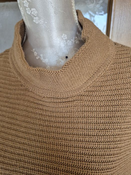 Sweter poncho camel