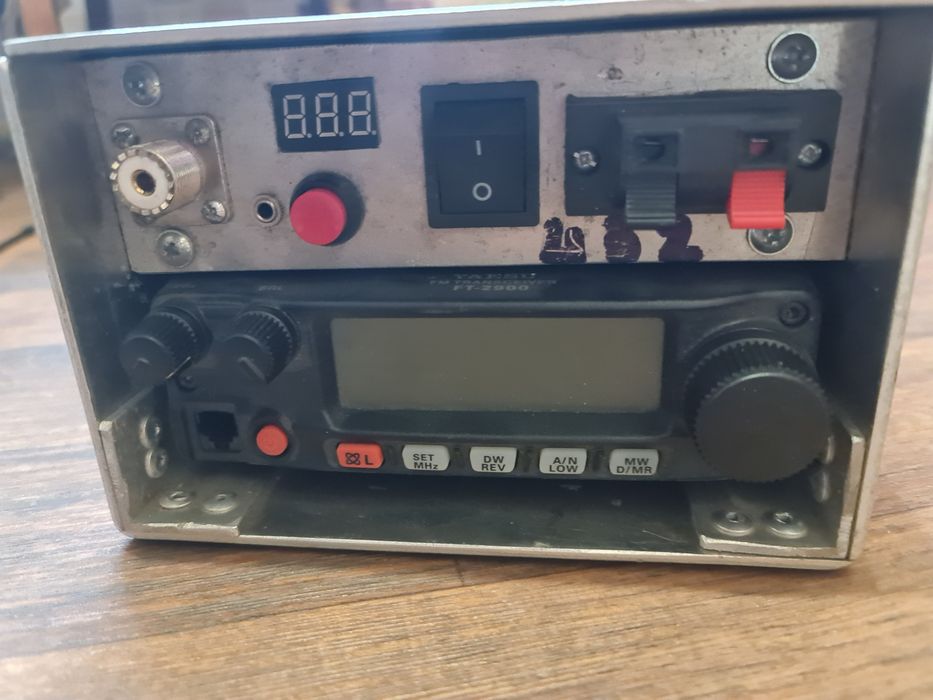 Радиостанция Yaesu FT-2900R с АКБ