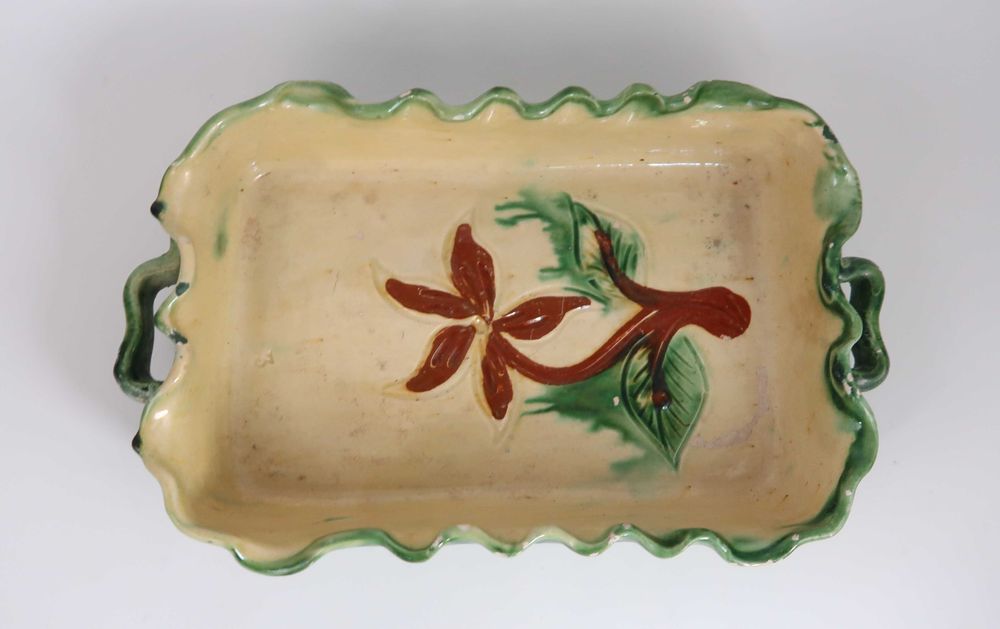 Travessa antiga em faiança de Barcelos