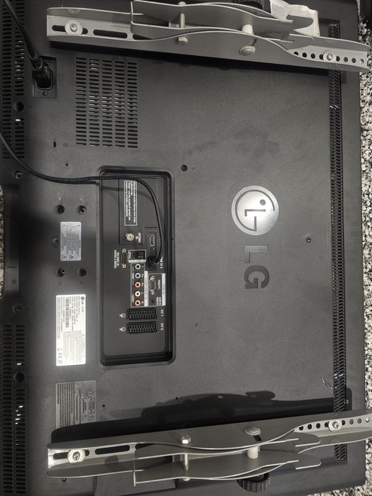 TV LG 39 polegadas e suporte de parede