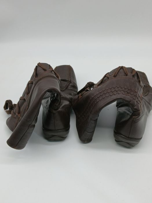 Botas de senhora pele castanha 38