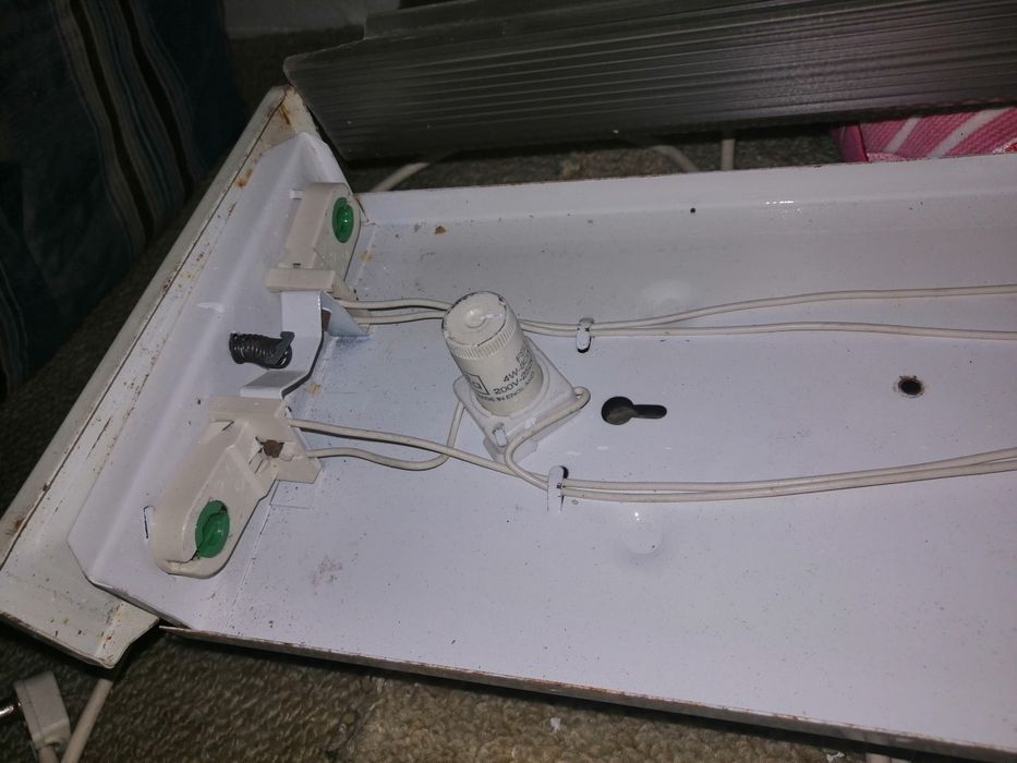 Armação para Lâmpadas fluorescentes