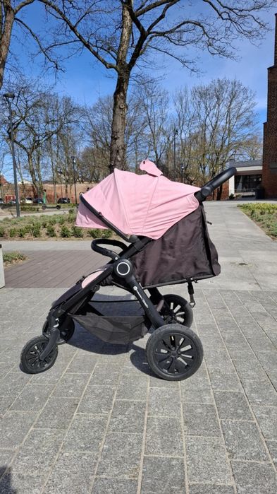 Wózek spacerowy Petite&Mars Street+