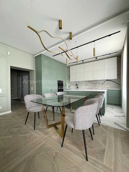 Продаж триповерхового таунхауса 290м2 в Козині КМ Montana Village