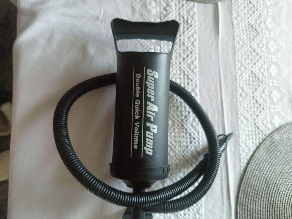 Nowa pompka do materaca, piłki.