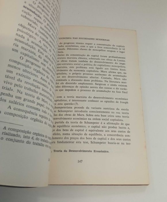 A economia nas sociedades modernas, de Oskar Lange