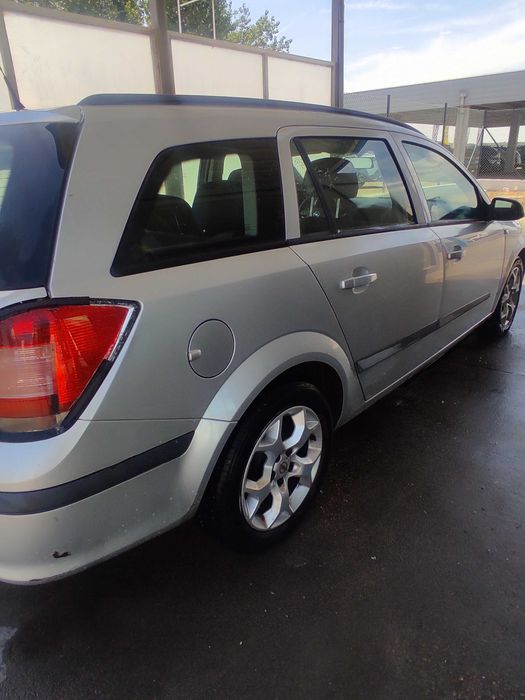 Opel Astra — fotografia 2