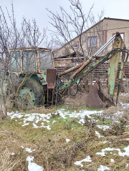 Продам трактор экскаватор