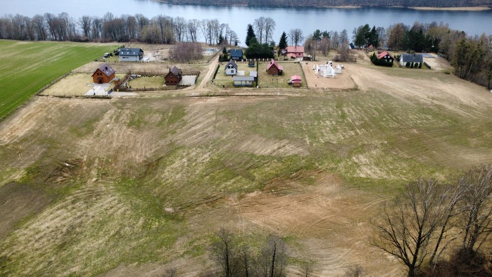 Duża i Ładna działka przy jeziorze !