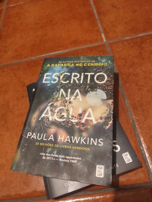Livros Paula Hawkings