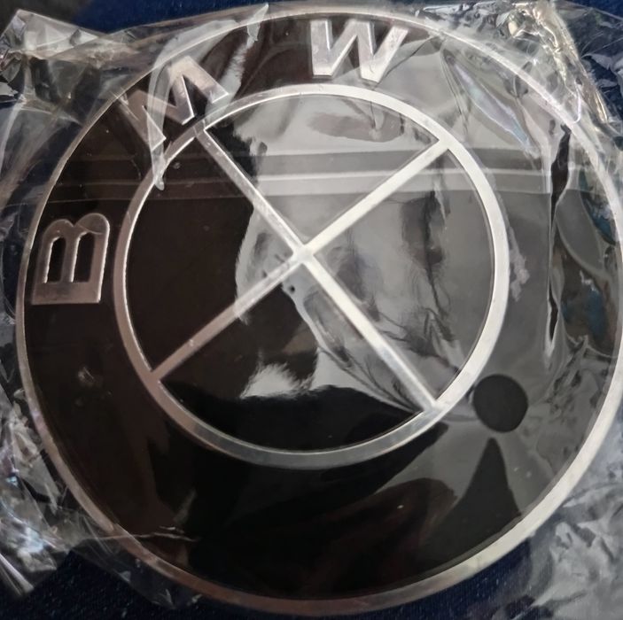 Vendo 3 logotipos BMW
