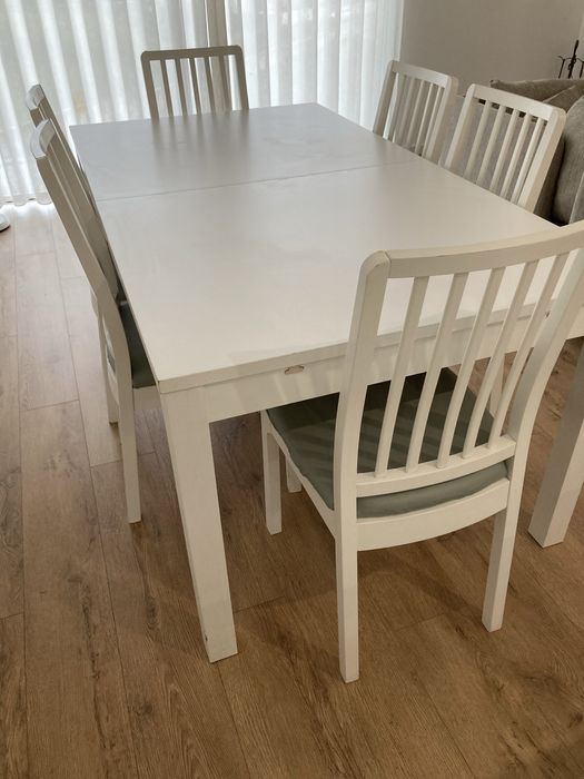 Mesa de jantar com 6 cadeiras