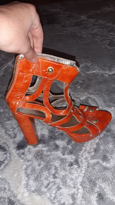 Босоножки gizia продам!