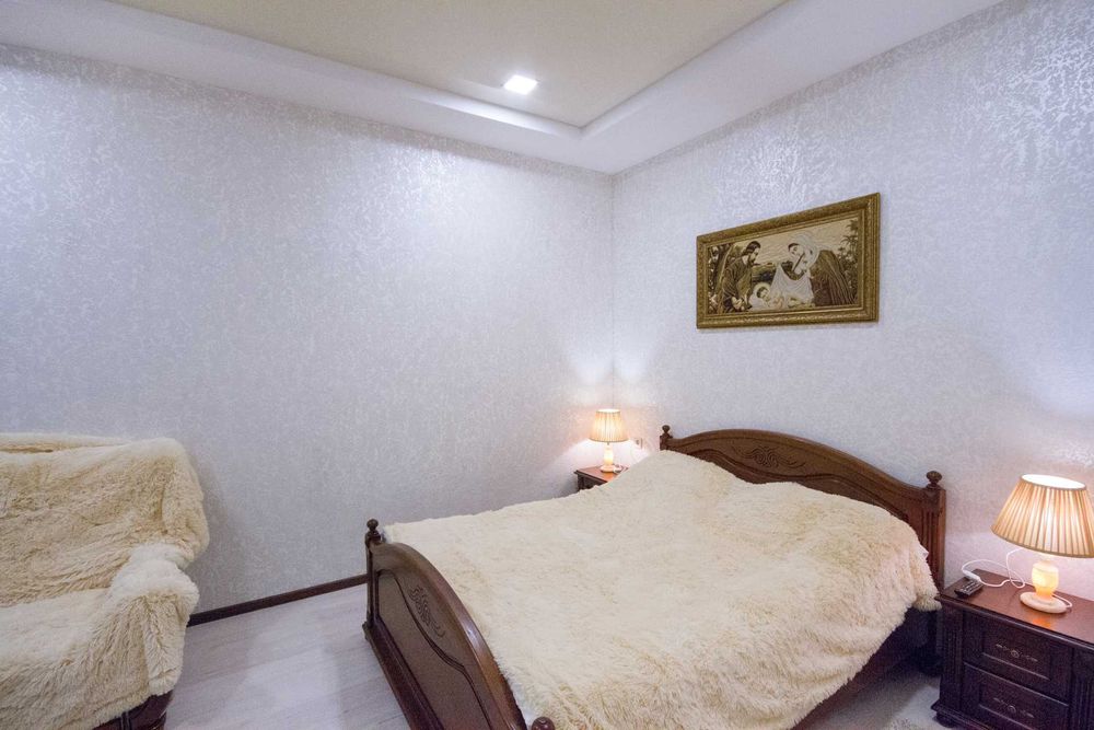 Довгострокова, Срібний буд. Шошкевича,3