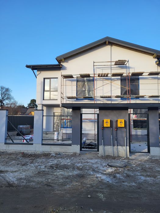 Продаж котеджів смт.Брюховичі