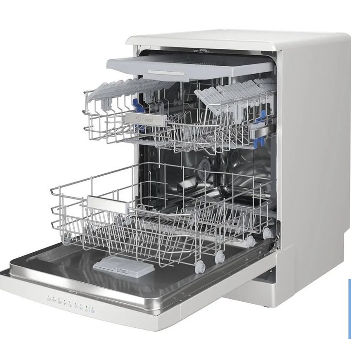 Máquina Lavar Louça INDESIT