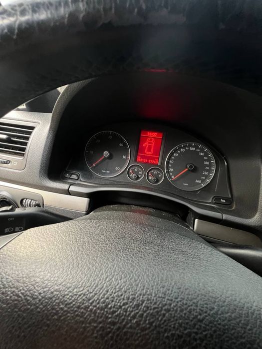 Volkswagen Golf V 1.9 tdi