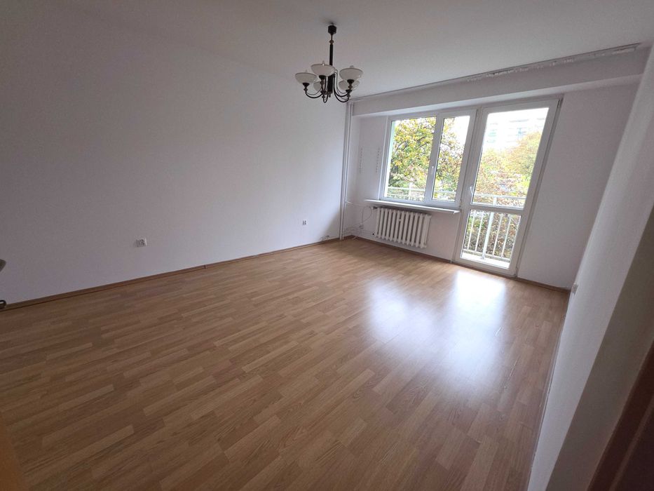 1 pietro z balkonem , winda