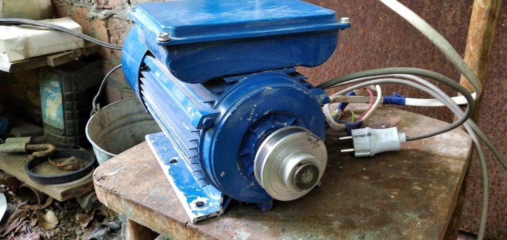 Електродвигун однофазний 2,2 кВт. 3000об.