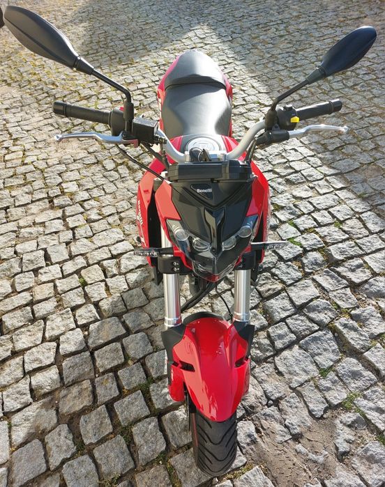 Benelli TNT 125 como nova