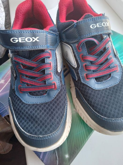 Geox ,кросівки 37р.
