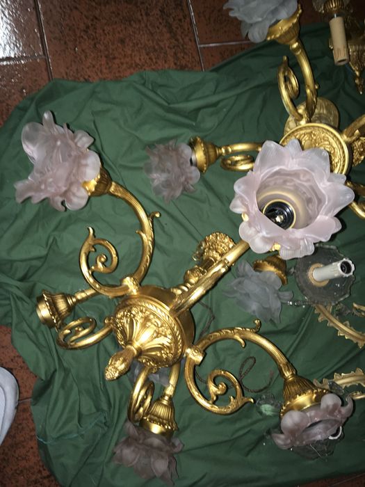 Lustres em bronze