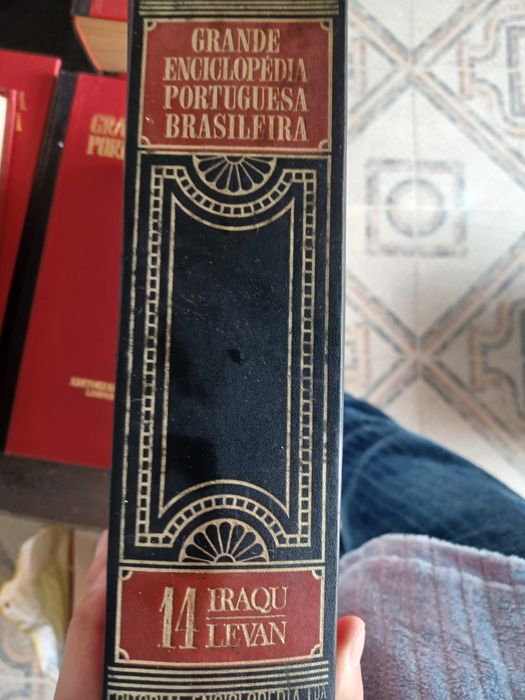 Coleção “Grande Enciclopédia Portuguesa e Brasileira”