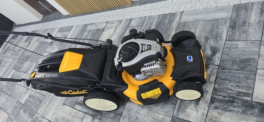 Kosiarka spalinowa z napędem Cub Cadet Briggs