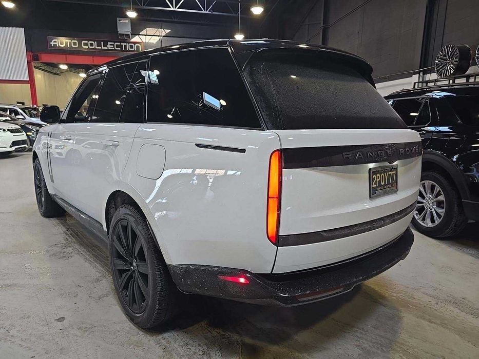 2025 Land Rover Range Rover Plug-In Hybrid SE
