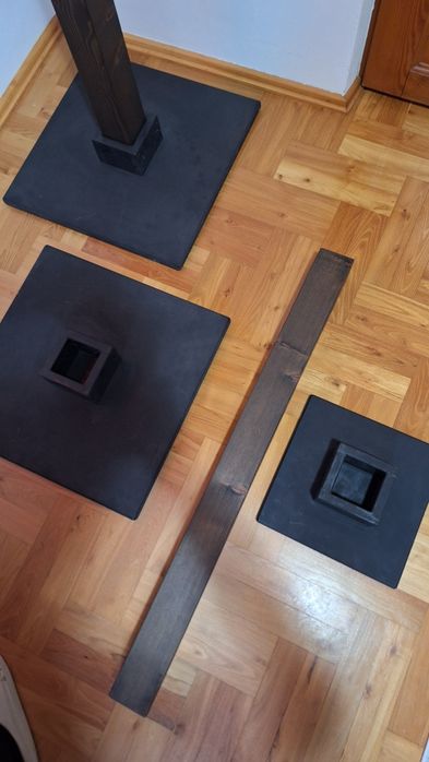 Towery Estradowe Drewniane 105cm