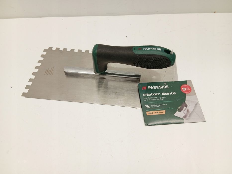 PARKSIDE Paca kielnia wygładzająca ząbkowa 28 x 130 cm