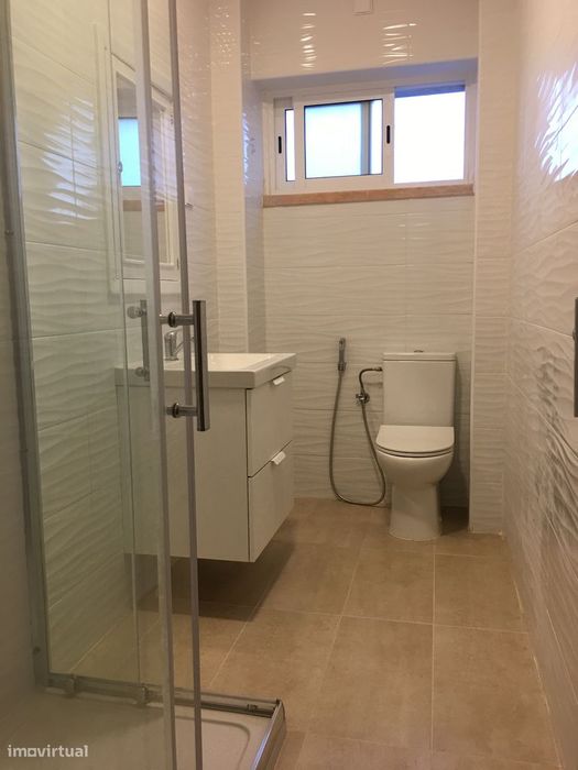 T3+1 com renovação recente e completamente equipado e mobilado