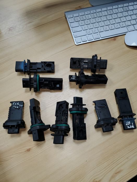 Витратомір повітря БМВ Е53 Е60 Е63 Е65 Е70 Е71 Ф01 Ф10 Ф30. Расходомер