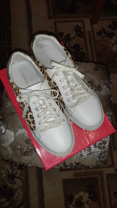Кросівки  Asics,  кеди шкіряні 41 розмір