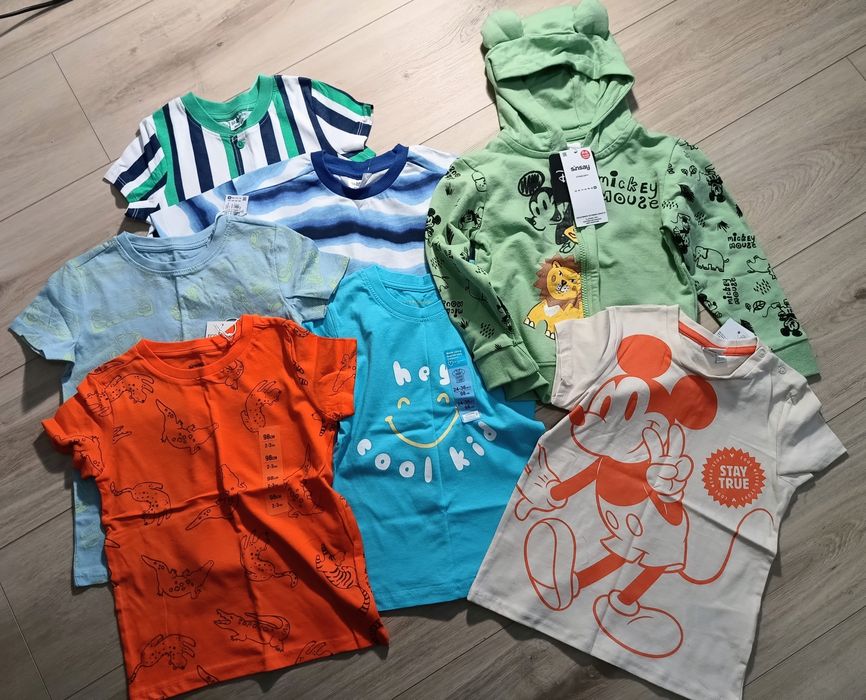 Zestaw koszulek  i bluza dla chlopca