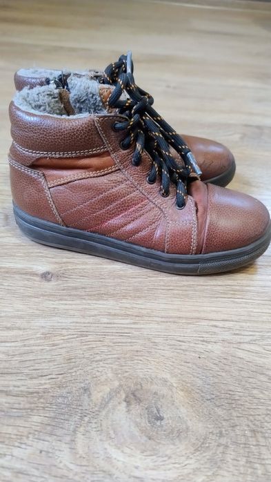 Шкіряні утеплені  черевики  31 розміру