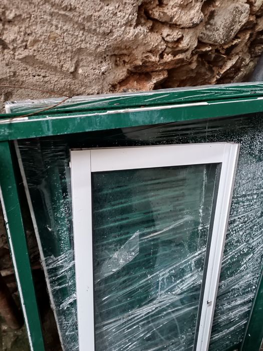 Vendo janelas e portadas o troco por algo de meu enterese