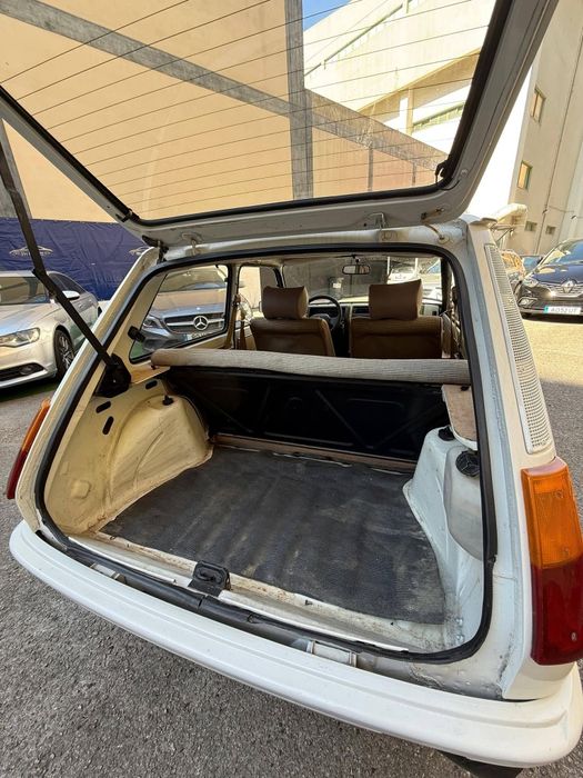 Renault 5.  Laureat  44cv