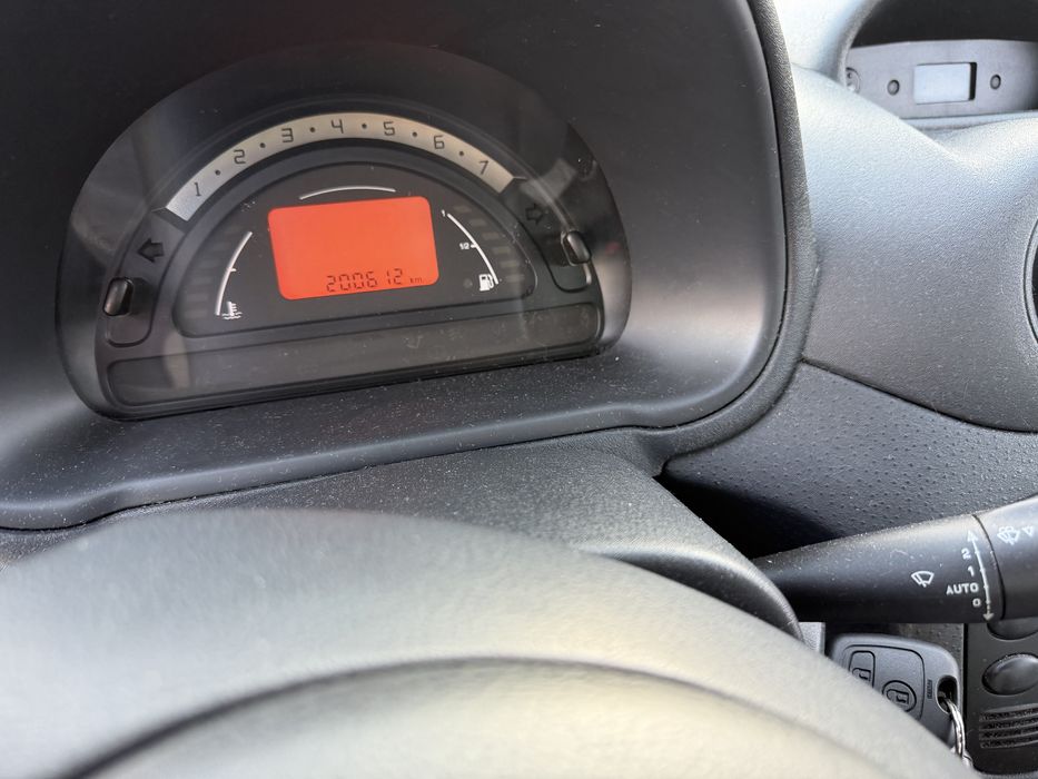 Citroen c3 1.1 2003 5 portas revisao feita direçao assistida  fecho central  impecavel economico