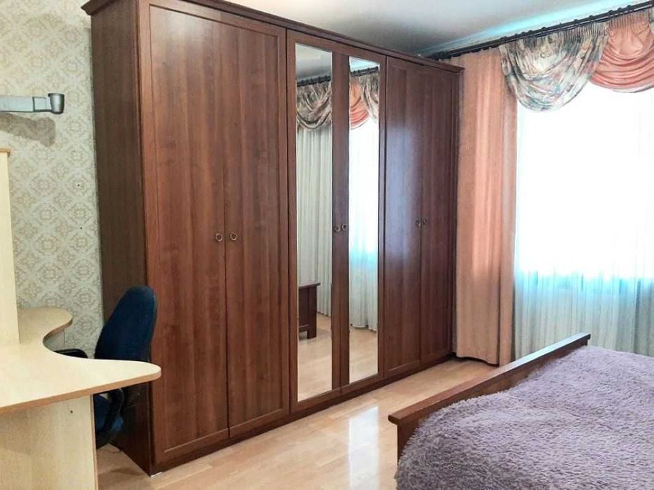 Продаж 3-кімнатної квартири, Голосіївський район, проспект Науки 42/1, метро Деміївська.