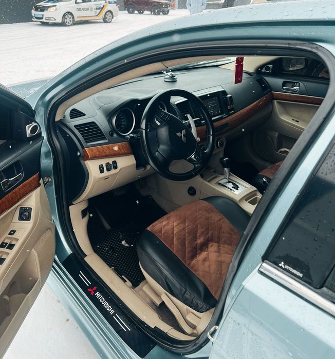 Mitsubishi lancer EX (GLS)