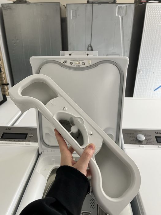 Пральна машина Electrolux (AEG) EW2T5261C/ вузька