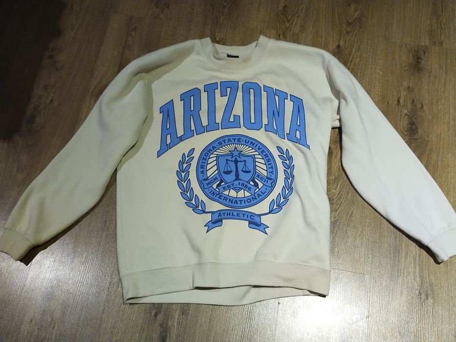 Bluza Arizona NewYorker, w kolorze białym.