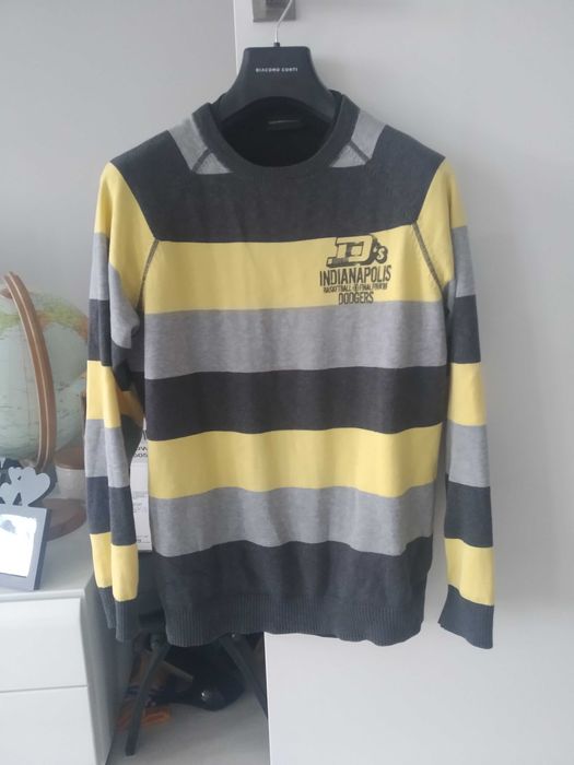 Sweter Reserved