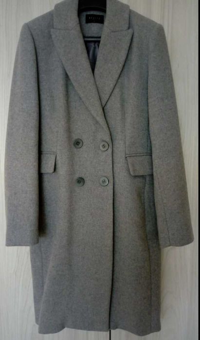 Jasnoszary płaszcz Mohito - dyplomatka