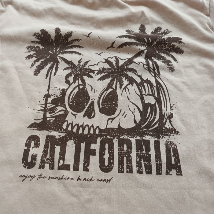 Koszulka 134 140 tshirt beżowy chłopięcy