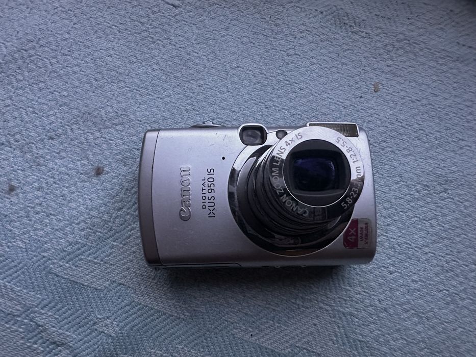 Компактний фотоапарат Canon – готовий до роботи!